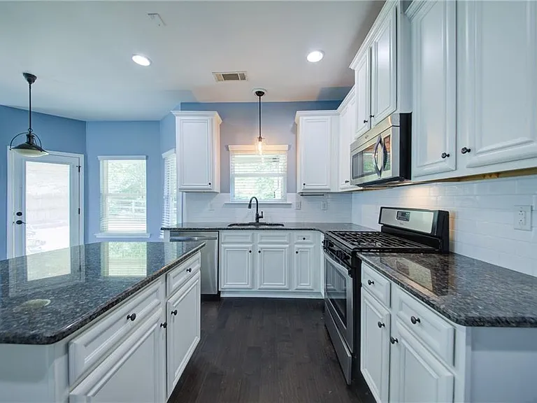 5595 Banner Blvd — Photo 16