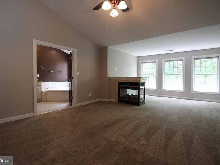 3800 Elmwood Towne Way — Photo 14