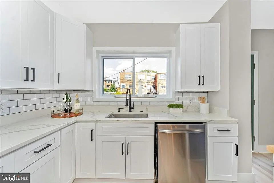 1 bed, 200 sqft, $1,100 — Photo 4