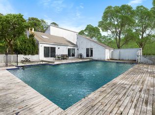 48 S Breeze Dr, Wainscott, NY 11975