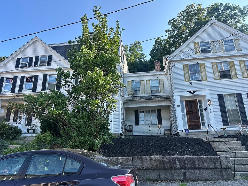 2nd image of 118 Pleasant St