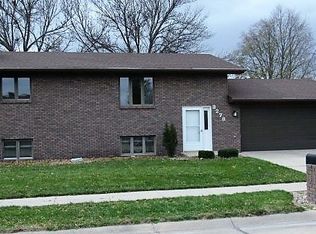 3278 Fairlane Ave, Columbus, NE 68601