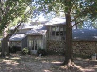 7768 Deer Lake Dr, Millington, TN 38053