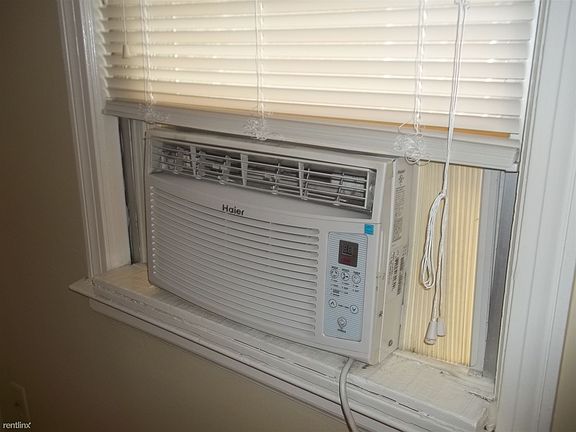 Window AC Unit