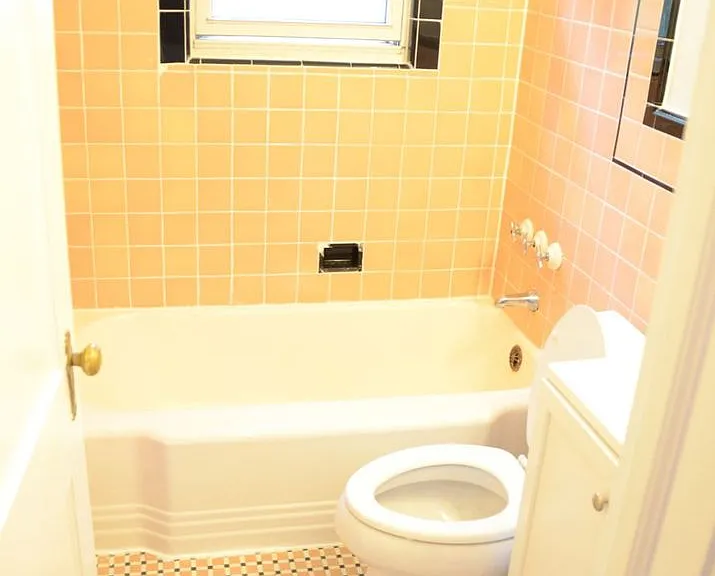 8210 Greenwood Ave — Photo 6