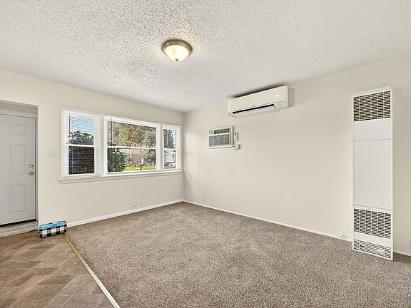 5th image of 1595 Cloverlawn Dr