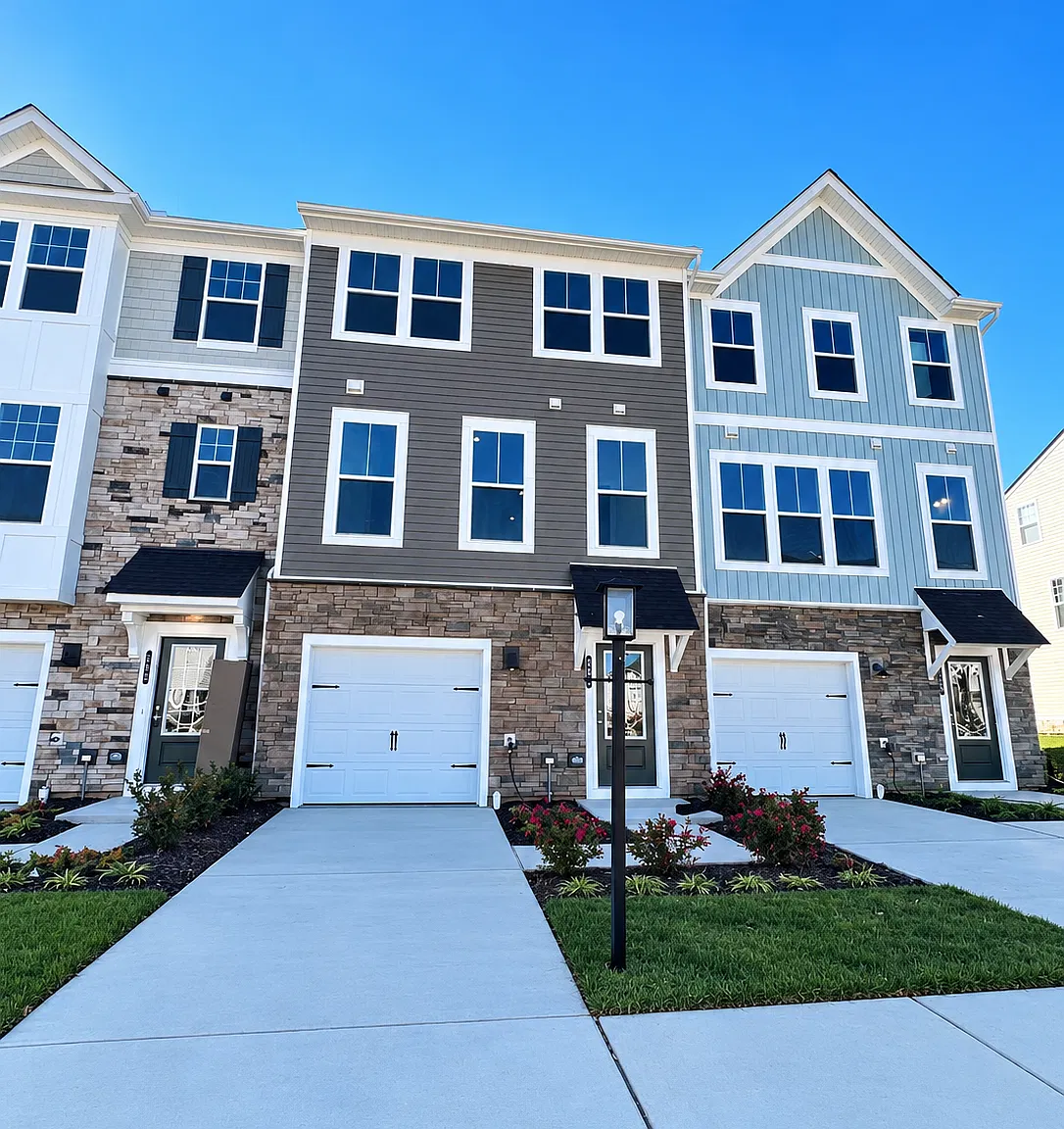 4 bed, 3.5 bath, 2165 sqft, $2,549 — Photo 1