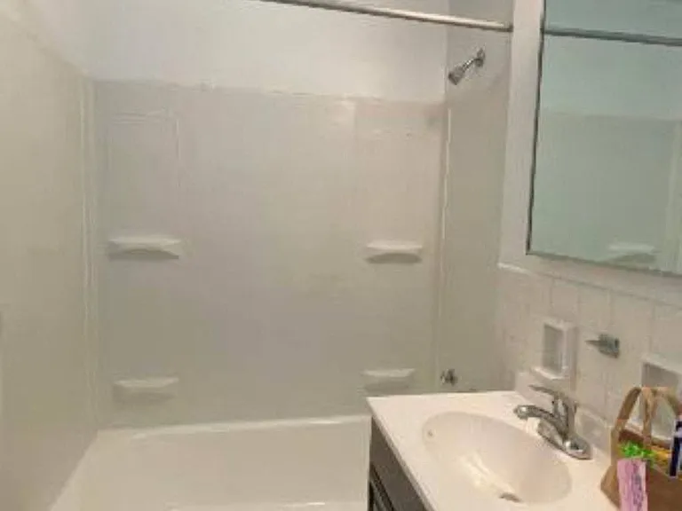 Riverhill Apartments — Photo 35