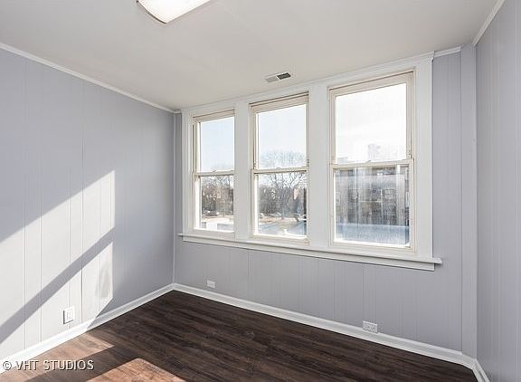 3rd image of 2633 W Carmen Ave #2