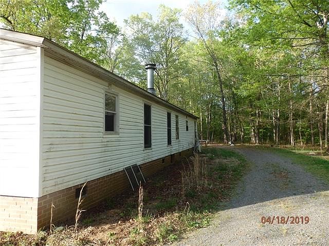 2nd image of 835 Tanner Rd