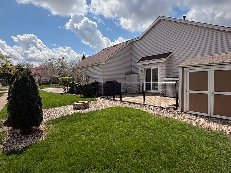 1219 Huntington Dr — Photo 21