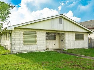 2800 Lake Villa Dr, Metairie, LA 70002