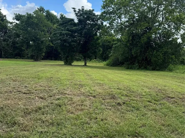 611 Trinity St, Liberty, TX 77575