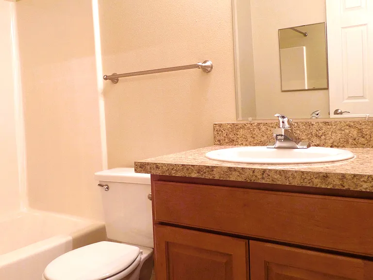 Fieldstone Apartments — Photo 27