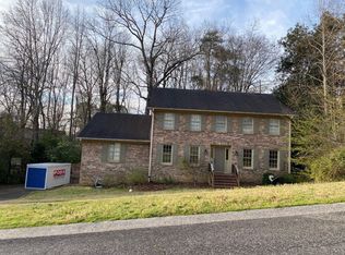 1244 Branchwater Ln, Vestavia, AL 35216
