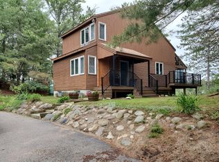 29 Windy Point Rd, Sanbornville, NH 03872