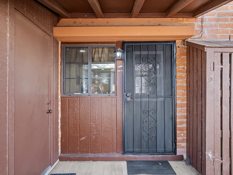 226 S La Canada Dr #C — Photo 11