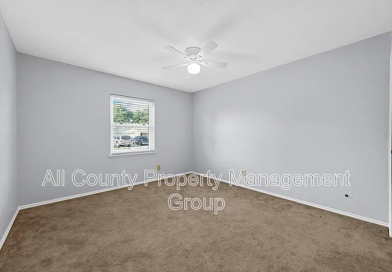 1305 Clark Trl — Photo 10