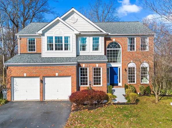 213 E Skyline Dr, Purcellville, VA 20132