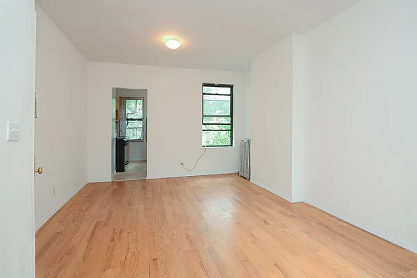 Rented by Compass | media 9