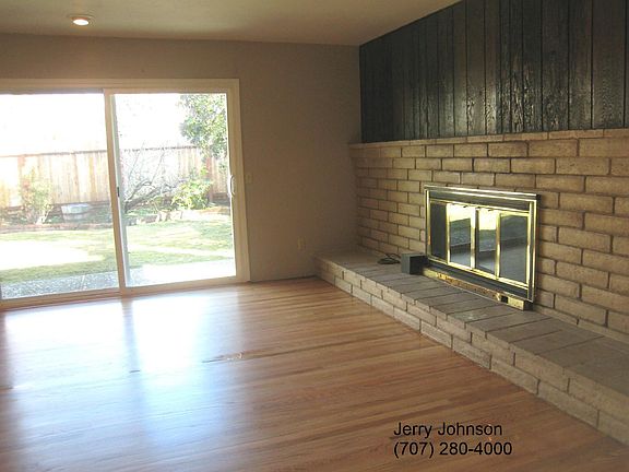 2nd image of 421 Eastwood Dr