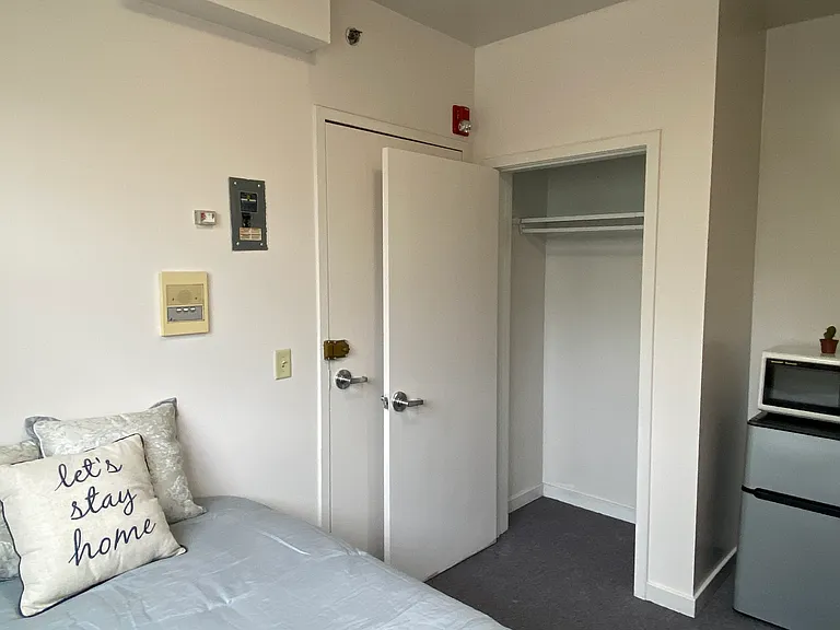 222 S Aurora St — Photo 35