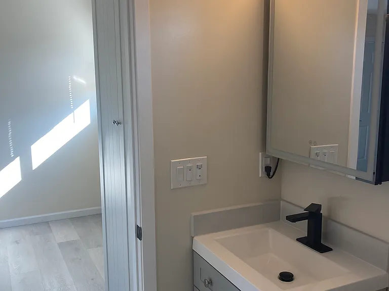 1822 Eisenhower Dr #B — Photo 10