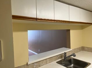 150 Alton Towers Cir #612, Toronto, ON M1V 4X7