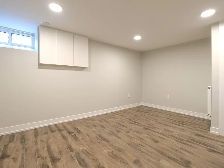 105 Indian Rd #BASEMENT — Photo 4