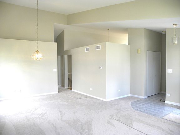 5th image of 413 Harbor Dr