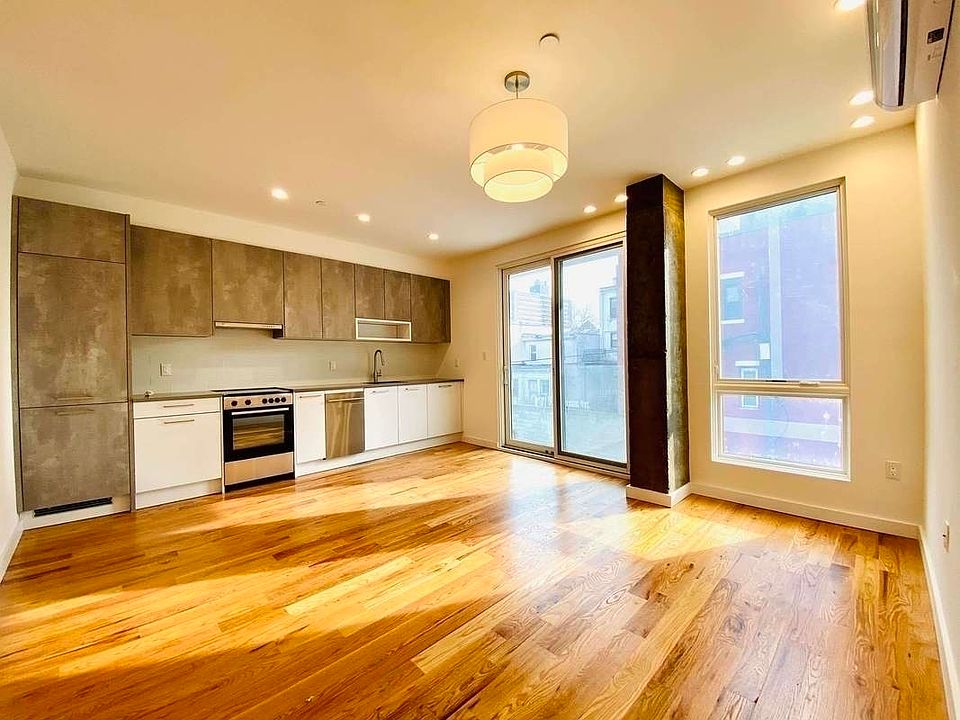 1st image of 595 New York Ave #3F