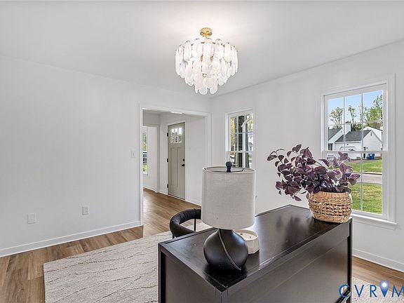 5th image of 8313 Sherwood Forest Dr