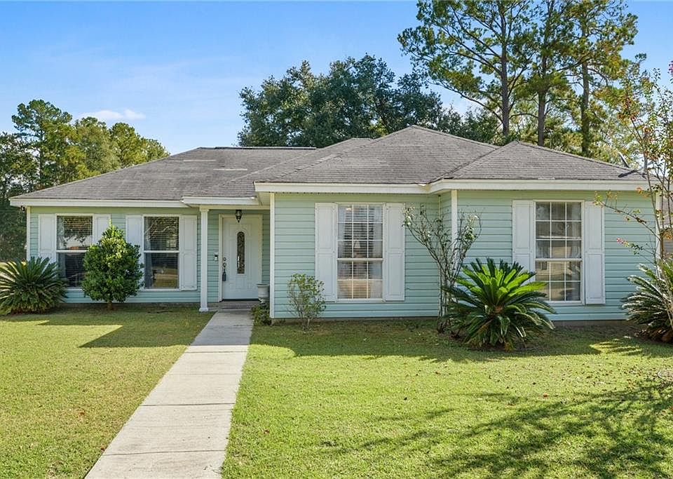 1560 Magnolia St, Slidell, LA 70460 | Zillow