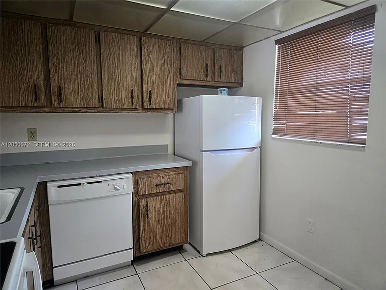 2800 NW 56th Ave #G301 — Photo 6