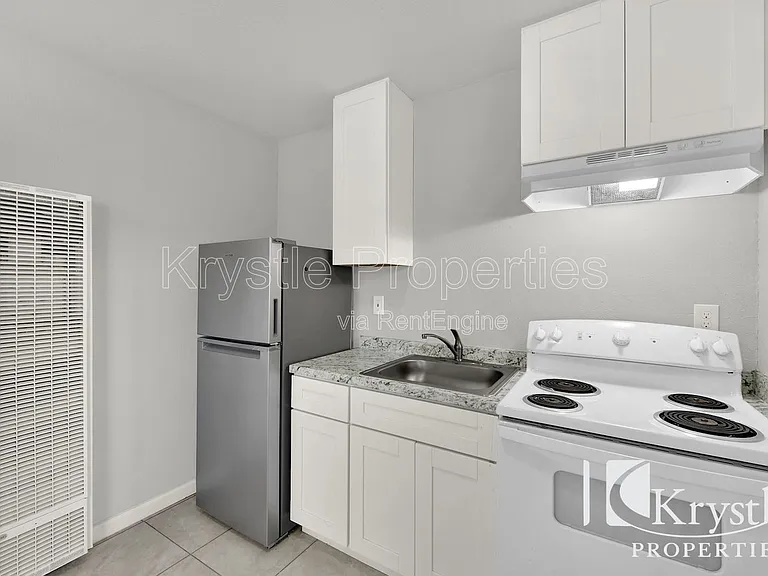 714 Gateway Dr — Photo 5