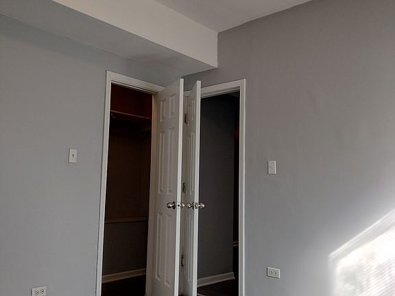 5th image of 2525 E 72nd Pl #2
