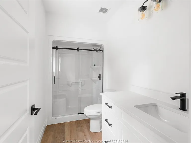 121 Allison Ave — Photo 17