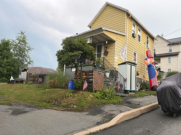 3rd image of 315 Grant St