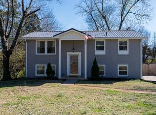 102 Moyna Dr, Hendersonville, TN 37075