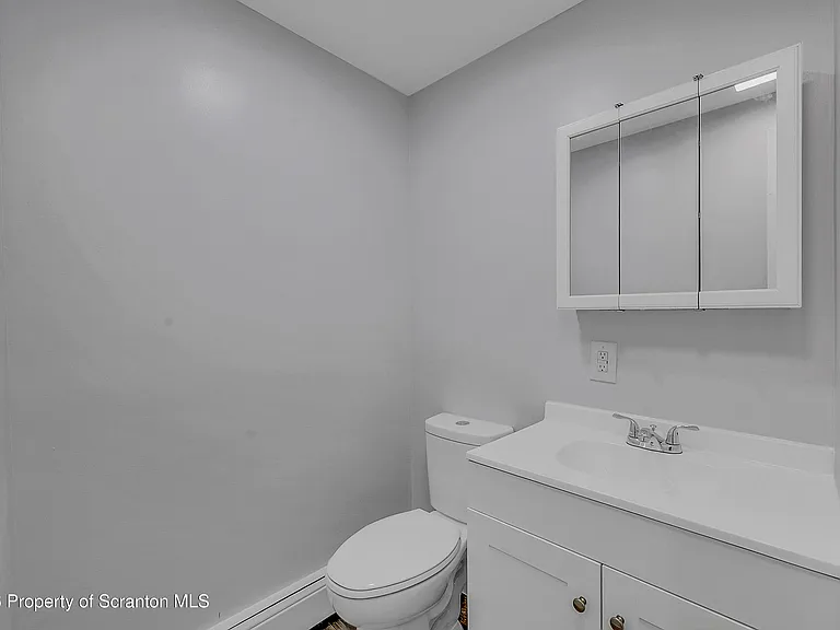 8 Green Ridge St #1 — Photo 14