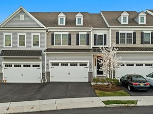 19 Azalea Ln, Cedar Grove, NJ 07009