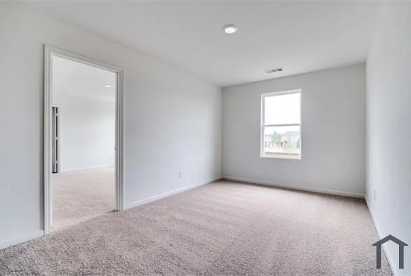 1876 Lockhart Dr — Photo 11