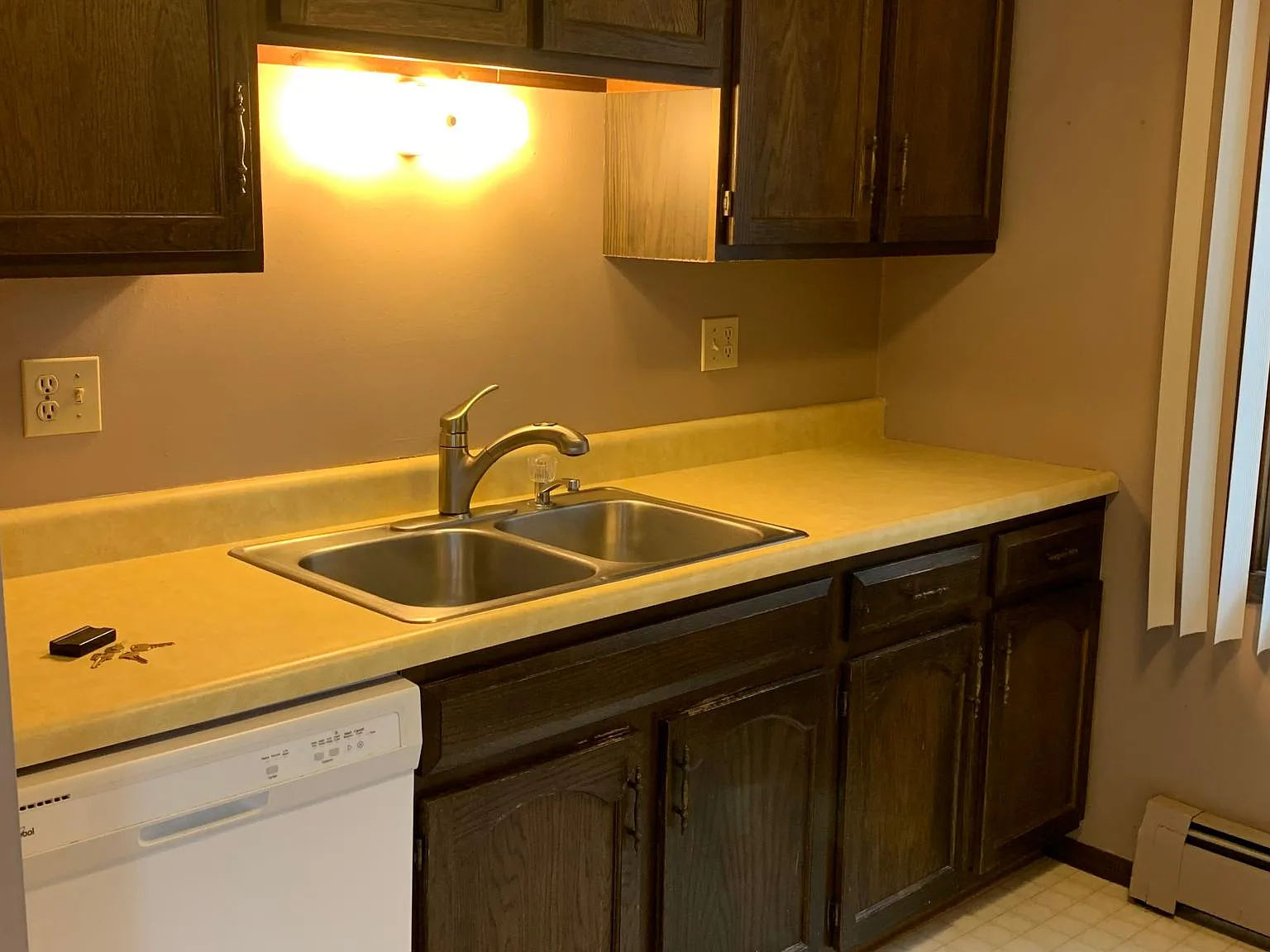 2 bed, 1.5 bath, 1200 sqft, $950 — Photo 3