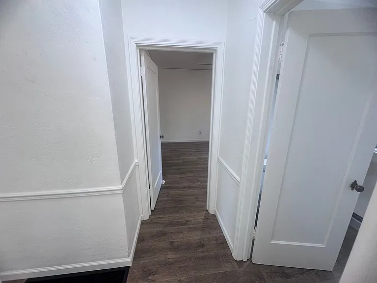 1559 Virginia Ave — Photo 13