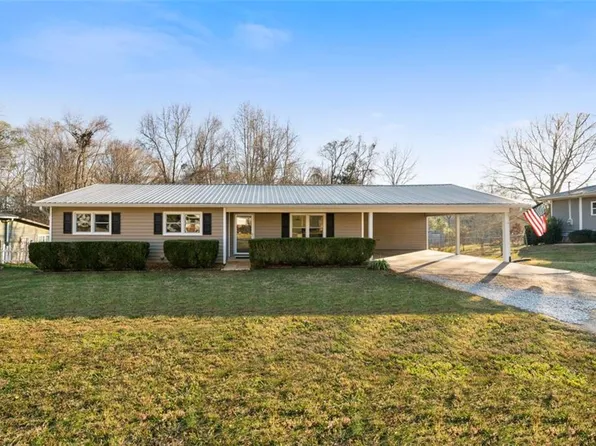 144 South St, Bremen, GA 30110