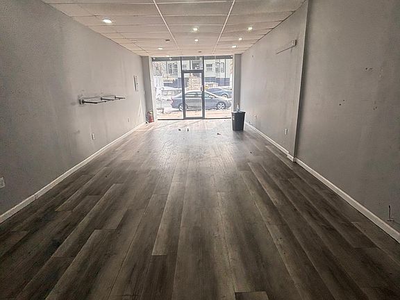 4th image of 311-323 S Clinton St #C