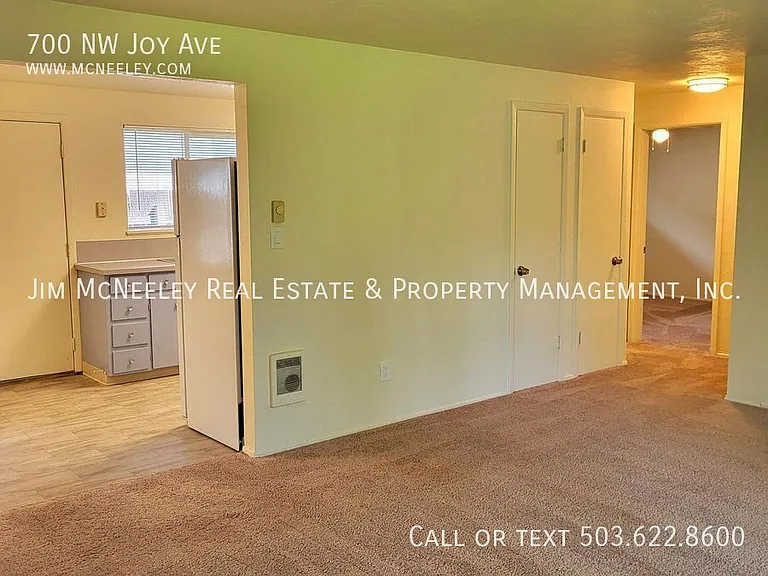 700 NW Joy Ave — Photo 6