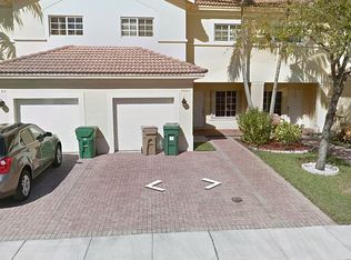 7627 N Stonecreek Cir, Hollywood, FL 33024