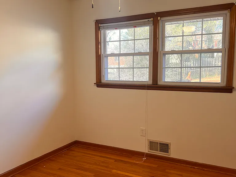 924 Claiborne Ave — Photo 7