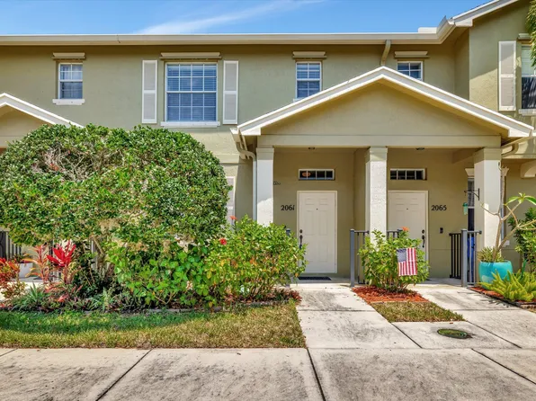 2061 SE Glen Ridge Drive, Port St Lucie, FL 34952